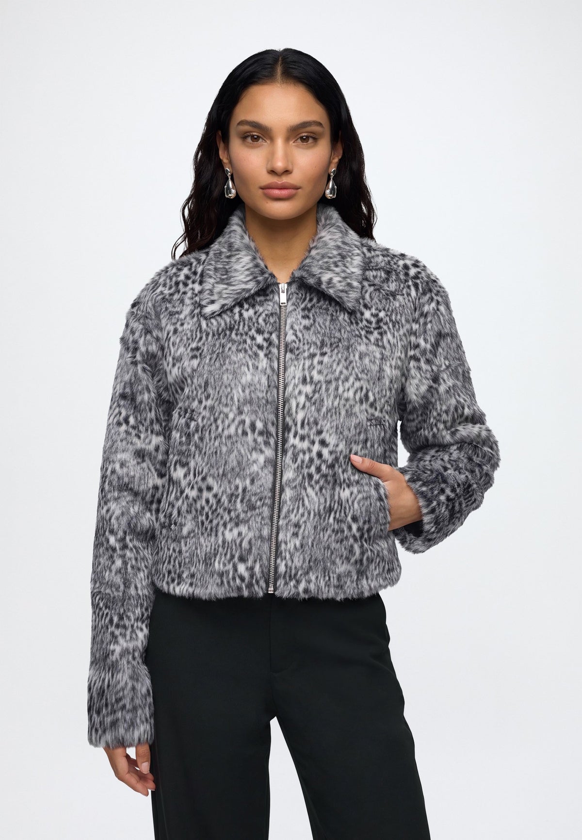 Coco | Women's Faux Fur Animal Print Jacket Turn Down Collar Zip Front Casual Winter